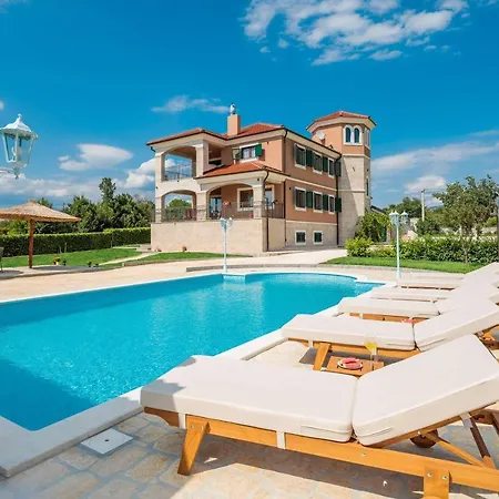 Villa Castle Rose Drnis