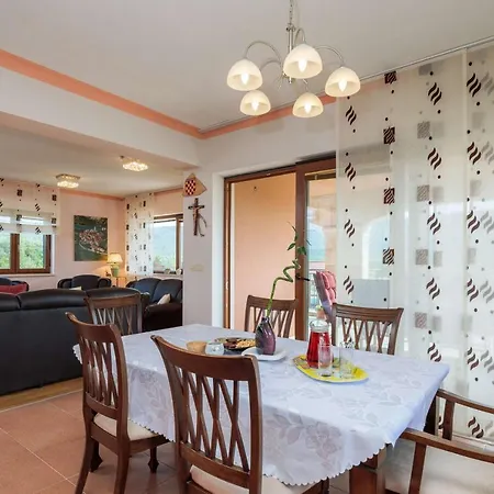 Villa Castle Rose Drnis