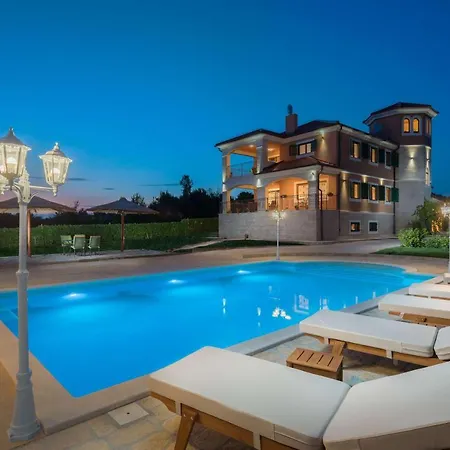 Villa Castle Rose Drnis